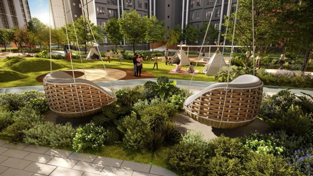 Causewayz Square garden swings