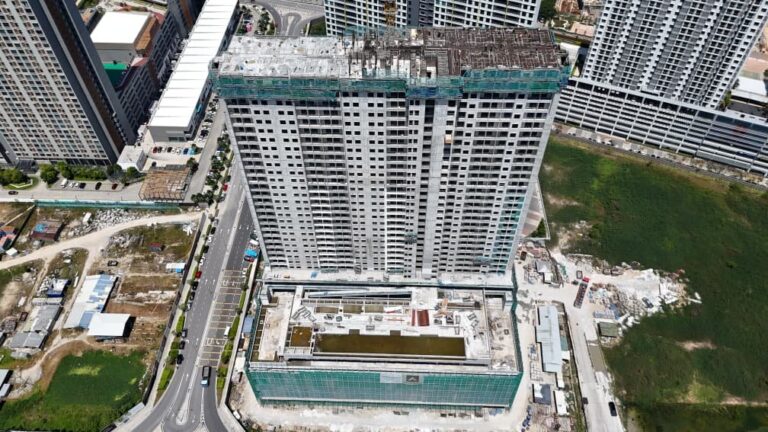 Seiras Residences, Batu Kawan: the tower under construction, June 2026