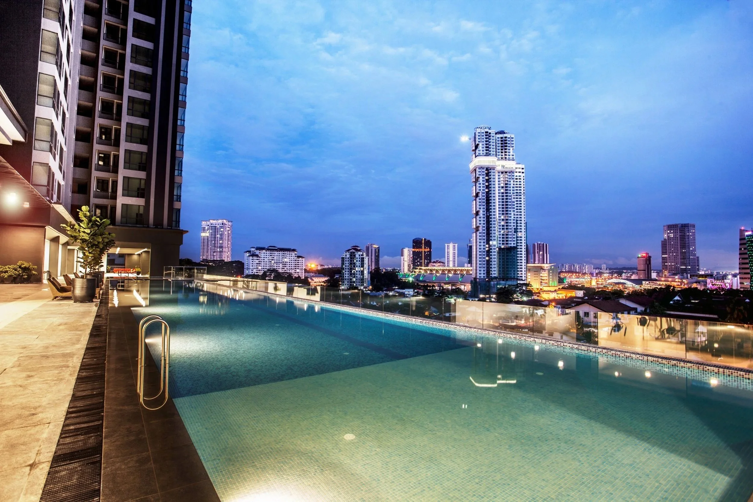 Swimming pool on the Level 8 deck, SKS Pavillion Residences